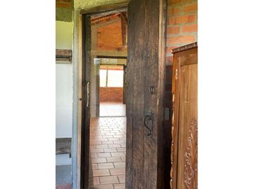 SE VENDE FINCA EN ALCALA  CON 8 CUADRAS