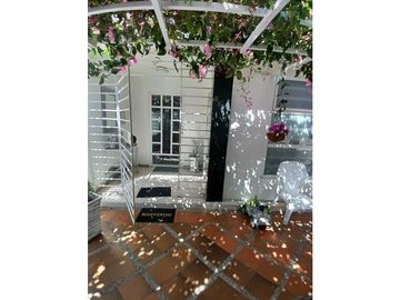 Venta de casa independiente Los Nogales