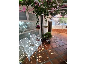 Venta de casa independiente Los Nogales