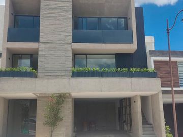 Casa En Venta Lomas Punta Del Este León Guanajuato
