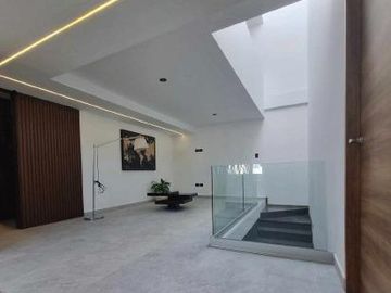 Casa en  venta frente a Sonata con 4 recamaras