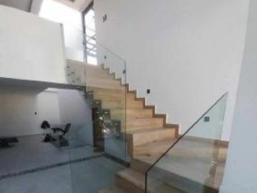 Casa en  venta frente a Sonata con 4 recamaras
