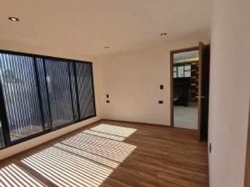 Casa en  venta frente a Sonata con 4 recamaras