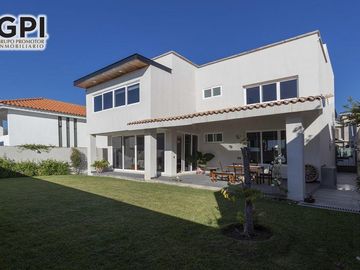 CASA EN VENTA DE 5 RECÁMARAS RESIDENCIAL EL MOLINO LEÓN GTO