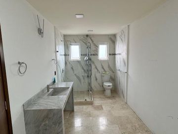 CASA EN VENTA DE 5 RECÁMARAS RESIDENCIAL EL MOLINO LEÓN GTO
