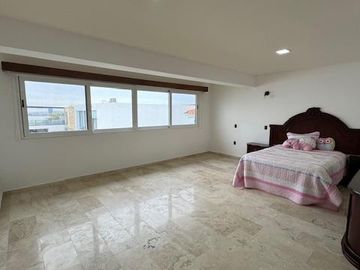 CASA EN VENTA DE 5 RECÁMARAS RESIDENCIAL EL MOLINO LEÓN GTO