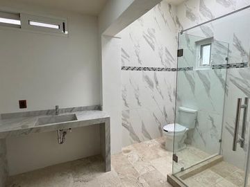 CASA EN VENTA DE 5 RECÁMARAS RESIDENCIAL EL MOLINO LEÓN GTO