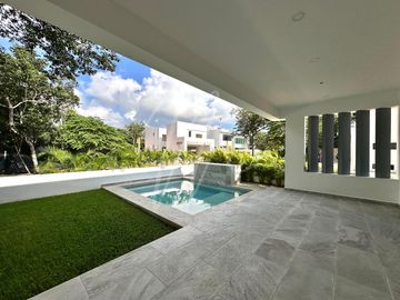 Casa en Venta en Cancun, Lagos del sol