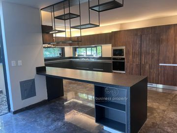 Exclusivo desarrollo de 5 casas