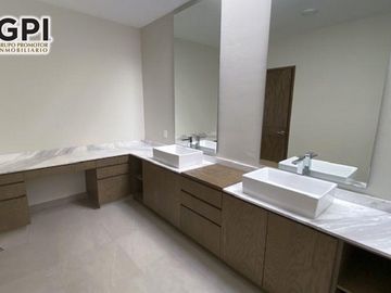 CASA EN VENTA RESIDENCIAL MOLINO & GOLF LEÓN GTO