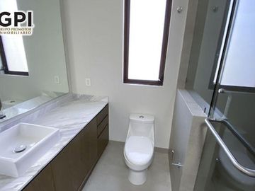 CASA EN VENTA RESIDENCIAL MOLINO & GOLF LEÓN GTO