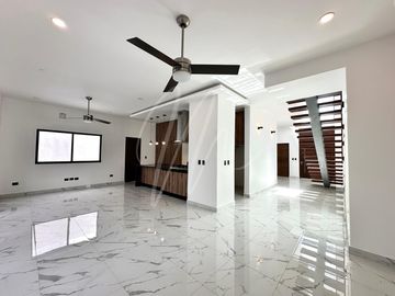 Casa en Venta en Cancun, Lagos del sol