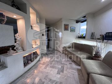 Casa para remodelar en Valle Escondido