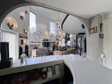 Casa para remodelar en Valle Escondido