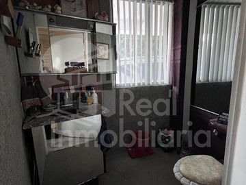 Casa para remodelar en Valle Escondido