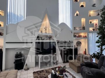 Casa para remodelar en Valle Escondido