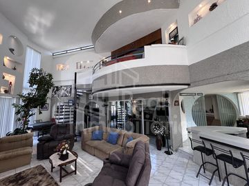 Casa para remodelar en Valle Escondido