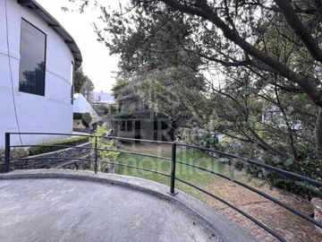 Casa para remodelar en Valle Escondido