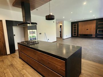 Casa en  Venta en Club de Golf Altozano con Casa Club
