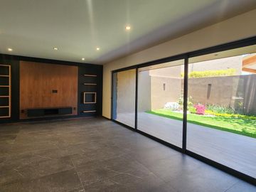 Casa en  Venta en Club de Golf Altozano con Casa Club