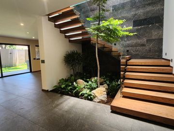 Casa en  Venta en Club de Golf Altozano con Casa Club