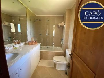 Casa en Venta en AV Los Laureles San Francisco de Limache
