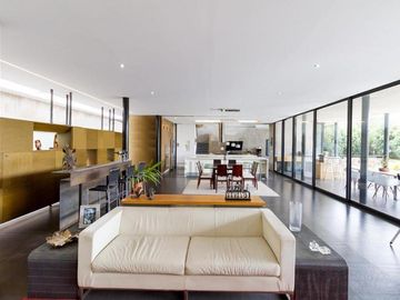 Venta Espectacular Casa 5 dormitorios en Urbanización Pillagua. Sector Santa Ines. Cumbayá. JS