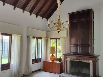 Casa en venta en Parque Leloir