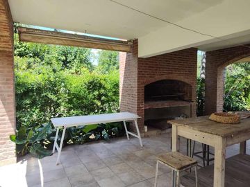 Casa en venta en Parque Leloir