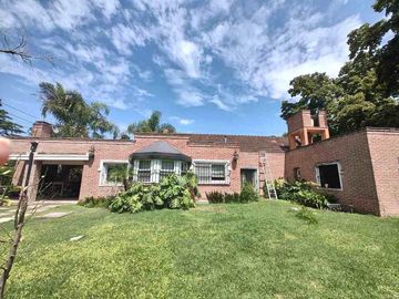 Casa en venta en Parque Leloir