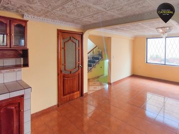 Casa de venta en Parque de la Luz – código:21610