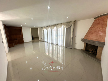 Hermosa casa en venta en Fuentes de San Miguel, Club de Golf las Fuentes