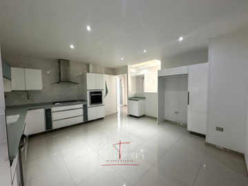 Hermosa casa en venta en Fuentes de San Miguel, Club de Golf las Fuentes
