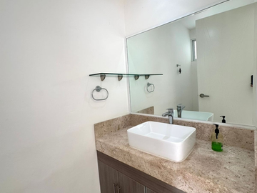 Hermosa casa en venta en Fuentes de San Miguel, Club de Golf las Fuentes