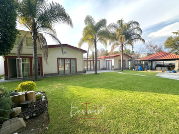 Hermosa casa en venta en Fuentes de San Miguel, Club de Golf las Fuentes