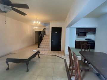 CASA EN VENTA VILLA UNIVERSIDAD