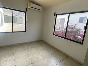 CASA EN VENTA VILLA UNIVERSIDAD