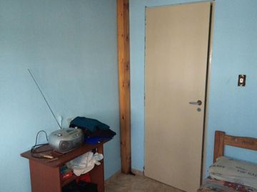 Casa en venta - 3 Dormitorios 1 Baño - Cochera - 110Mts2 - La Plata