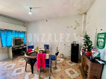 Casa 5 amb en Laferrere  - Con galpón