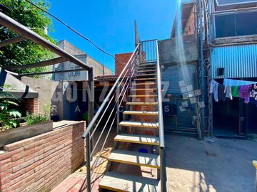 Casa 5 amb en Laferrere  - Con galpón