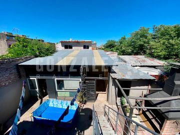 Casa 5 amb en Laferrere  - Con galpón