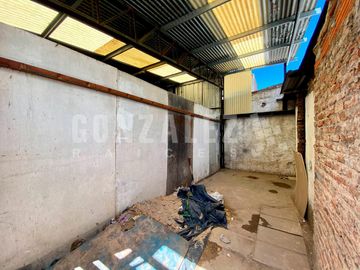Casa 5 amb en Laferrere  - Con galpón