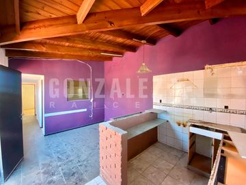 Casa 5 amb en Laferrere  - Con galpón