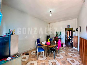 Casa 5 amb en Laferrere  - Con galpón