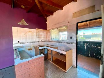 Casa 5 amb en Laferrere  - Con galpón