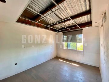 Casa 5 amb en Laferrere  - Con galpón