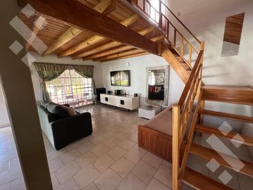 Venta casa  - Villa Mari Menuco, Neuquén Cap.