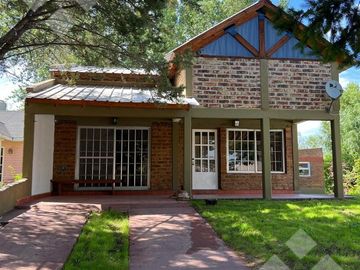Venta casa  - Villa Mari Menuco, Neuquén Cap.