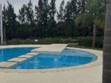 Triplex de 4 ambientes  en Lago del Sendero, con salida al lago