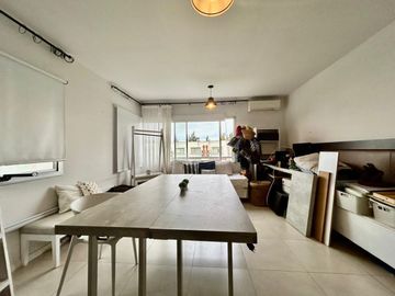 Triplex de 4 ambientes  en Lago del Sendero, con salida al lago